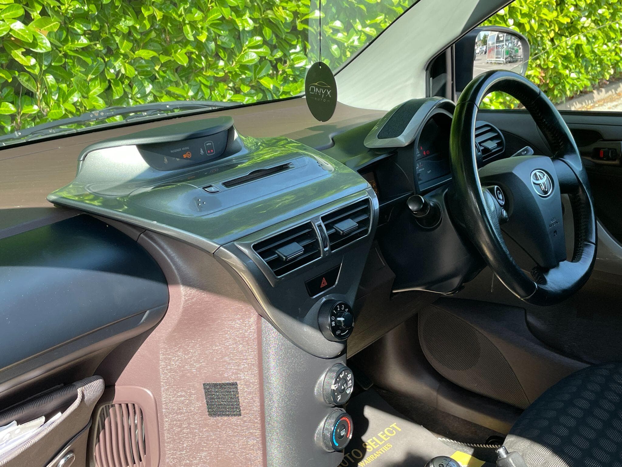 Toyota iQ view 16