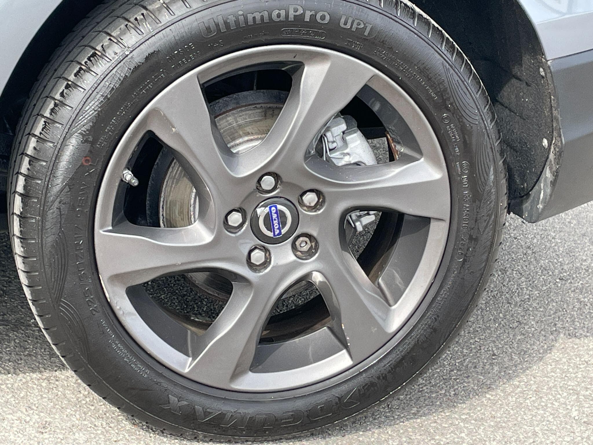 Volvo V40 Cross Country view 24