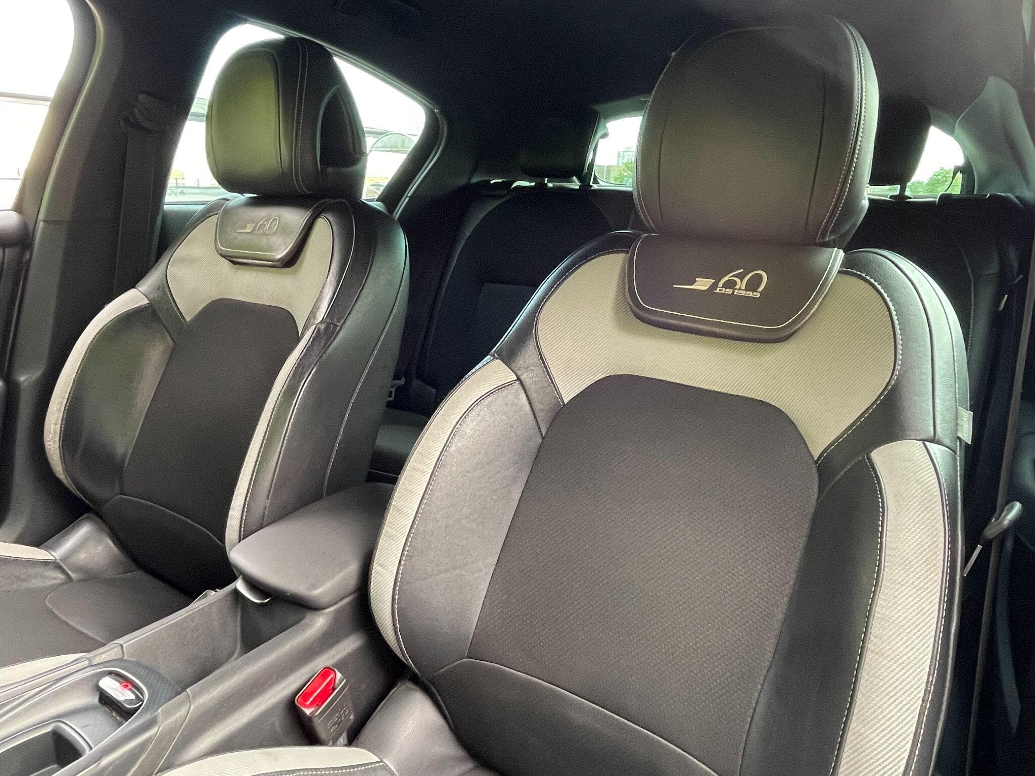 DS AUTOMOBILES DS 4 view 35