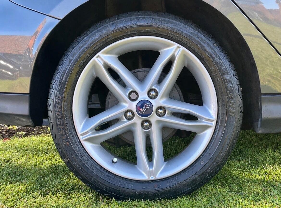 Ford Focus view 14