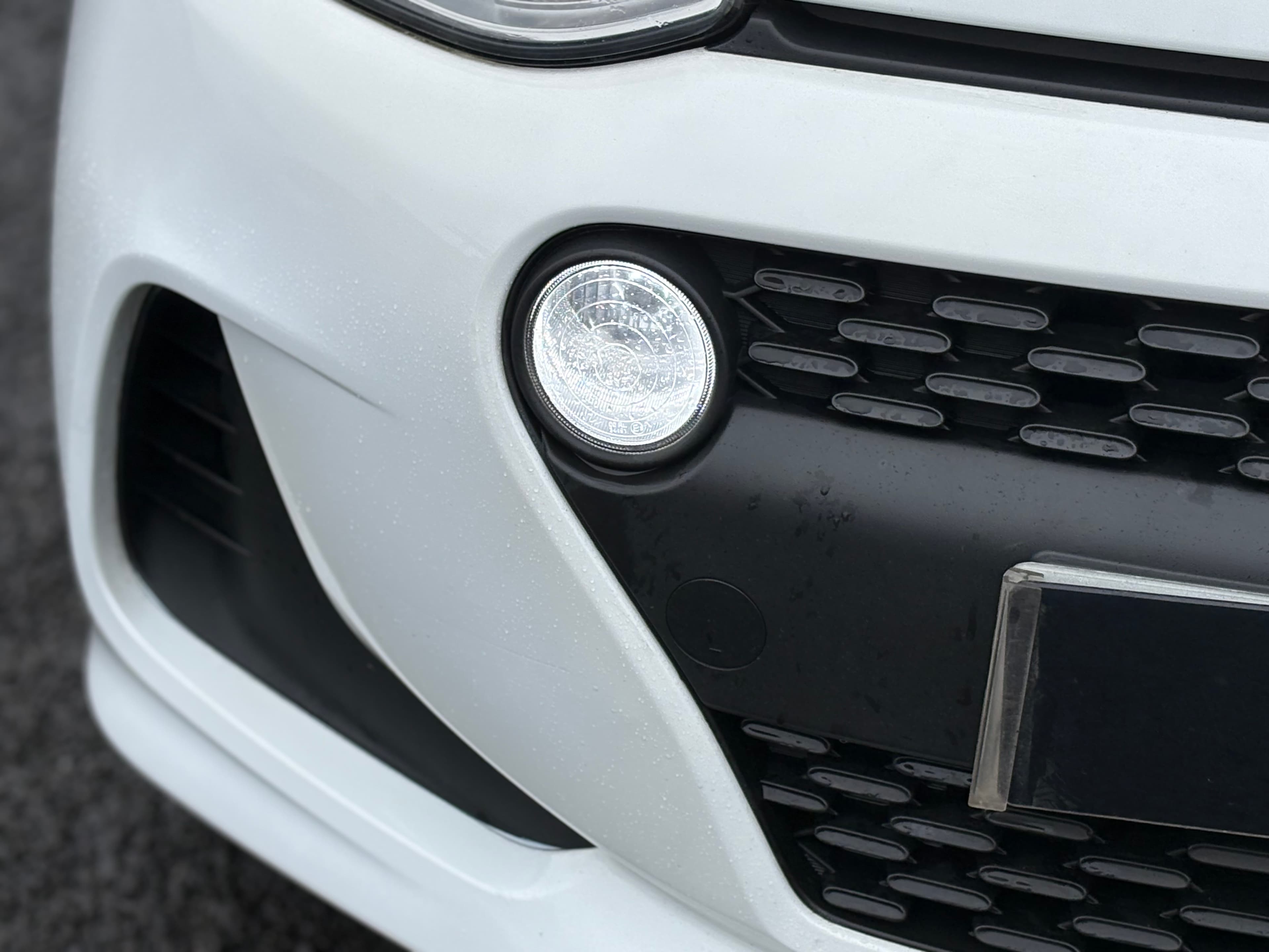HYUNDAI i10 SE view 43