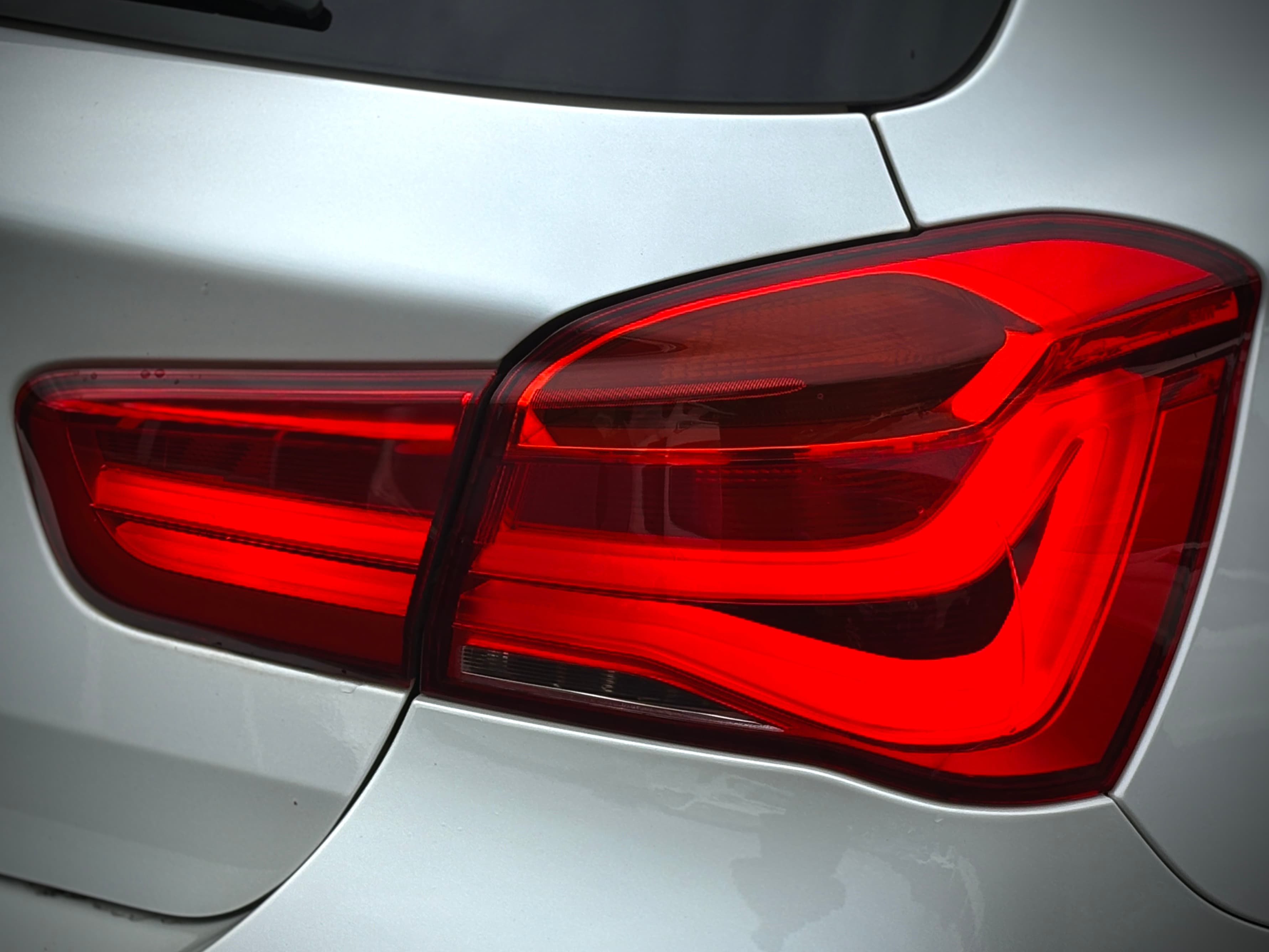BMW 1 Series 118d Sport view 13