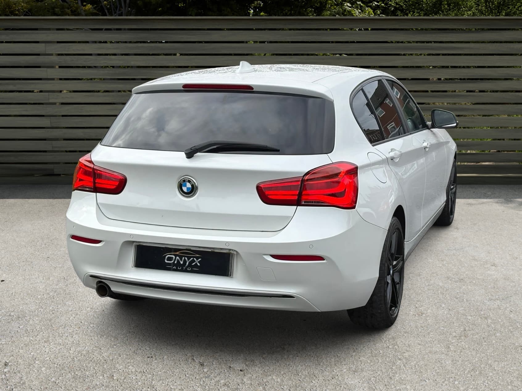 BMW 1 Series 118d Sport view 8
