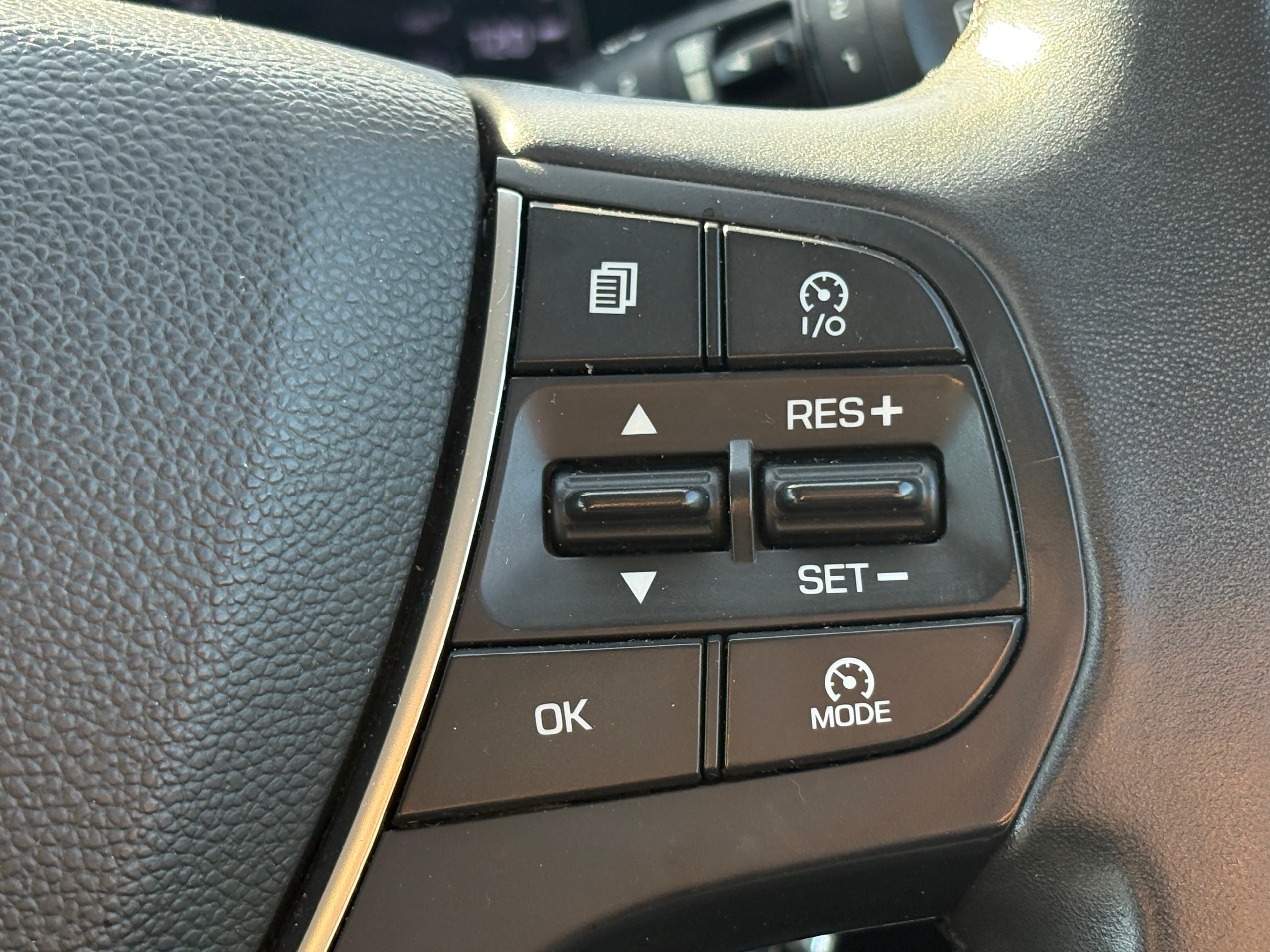 HYUNDAI I20 PREMIUM view 24