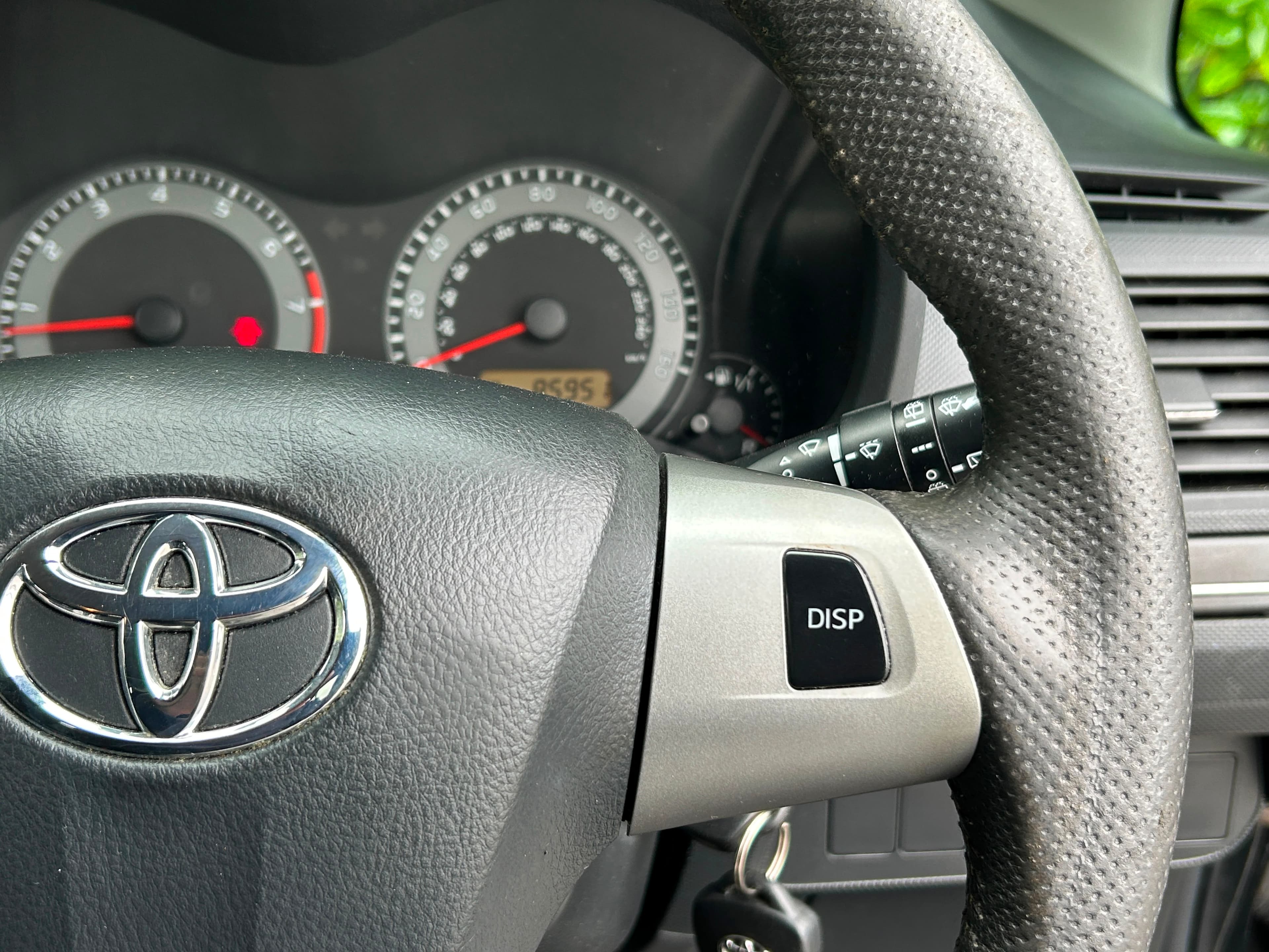 TOYOTA Auris V-Matic SR view 15