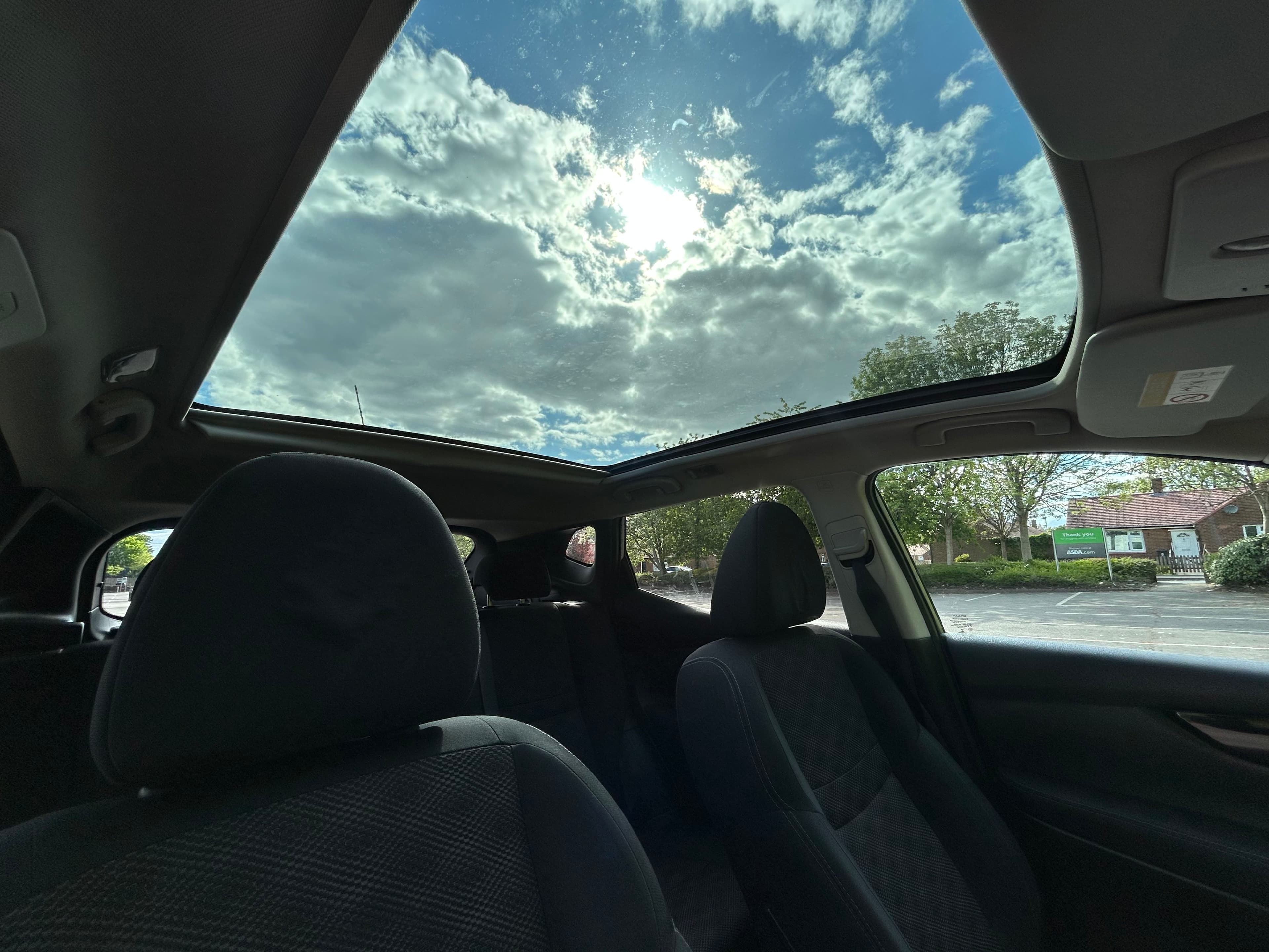 NISSAN Qashqai dCi Acenta Premium view 22