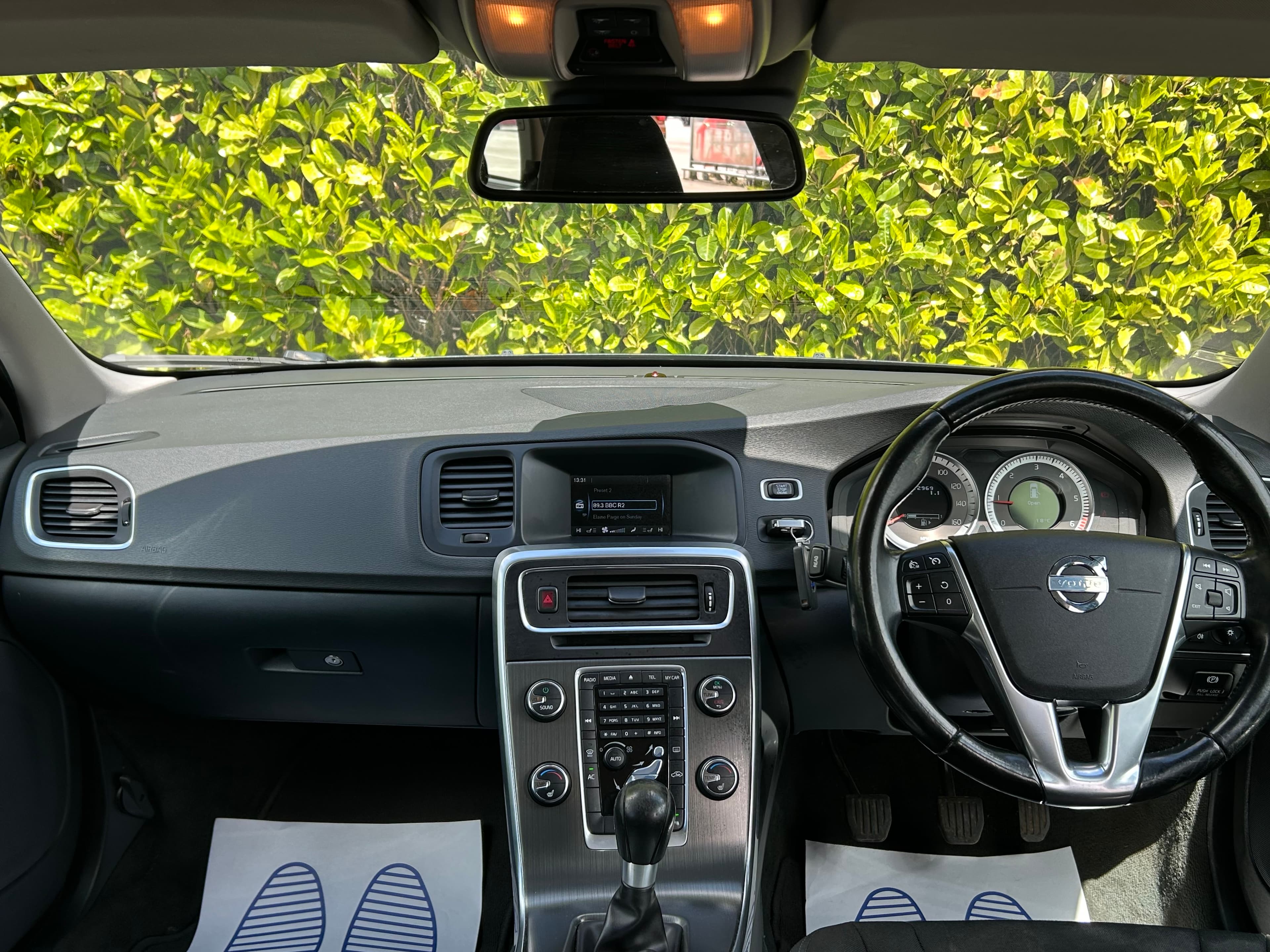 VOLVO V60 DRIVe SE view 11