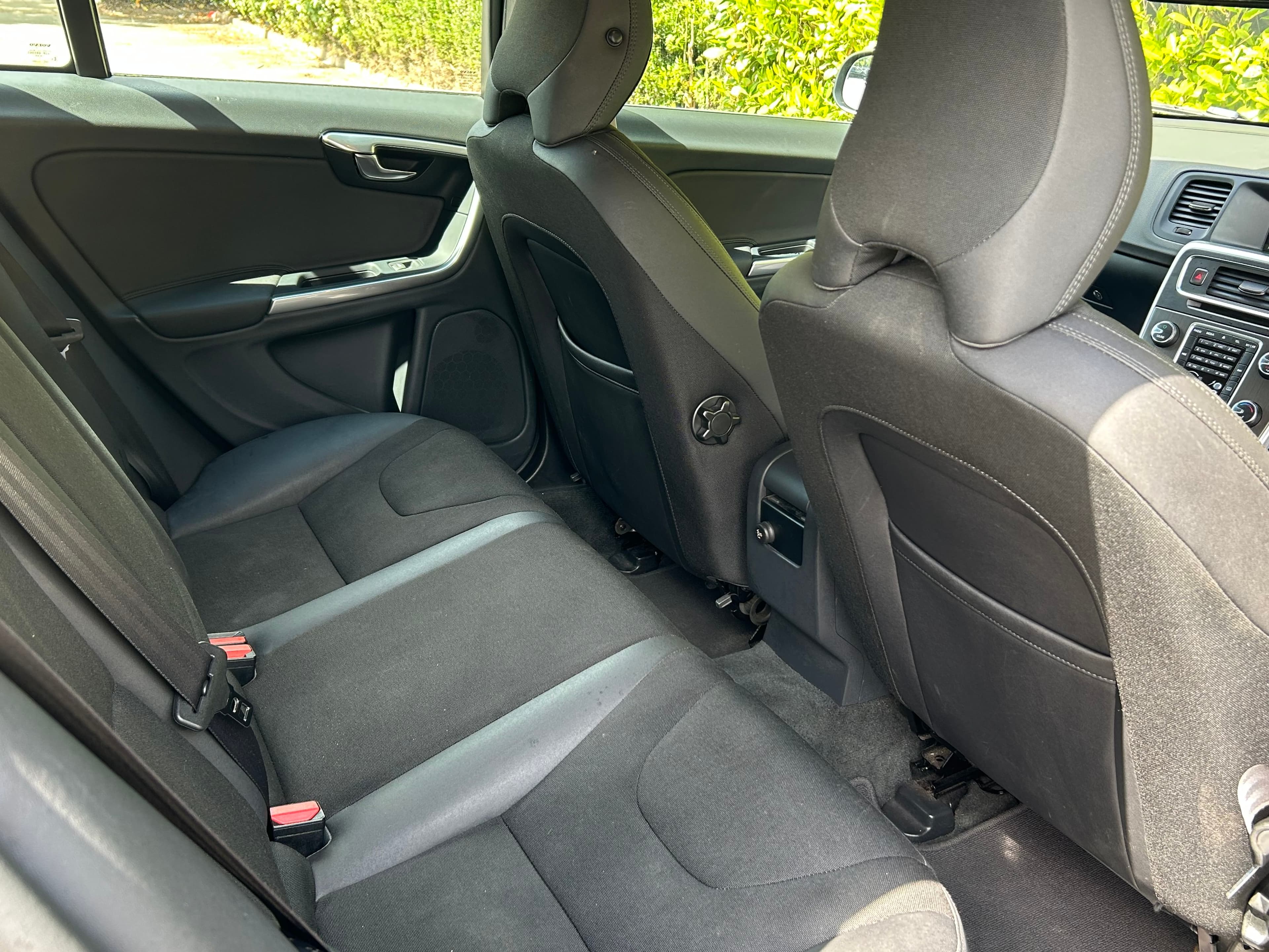 VOLVO V60 DRIVe SE view 22