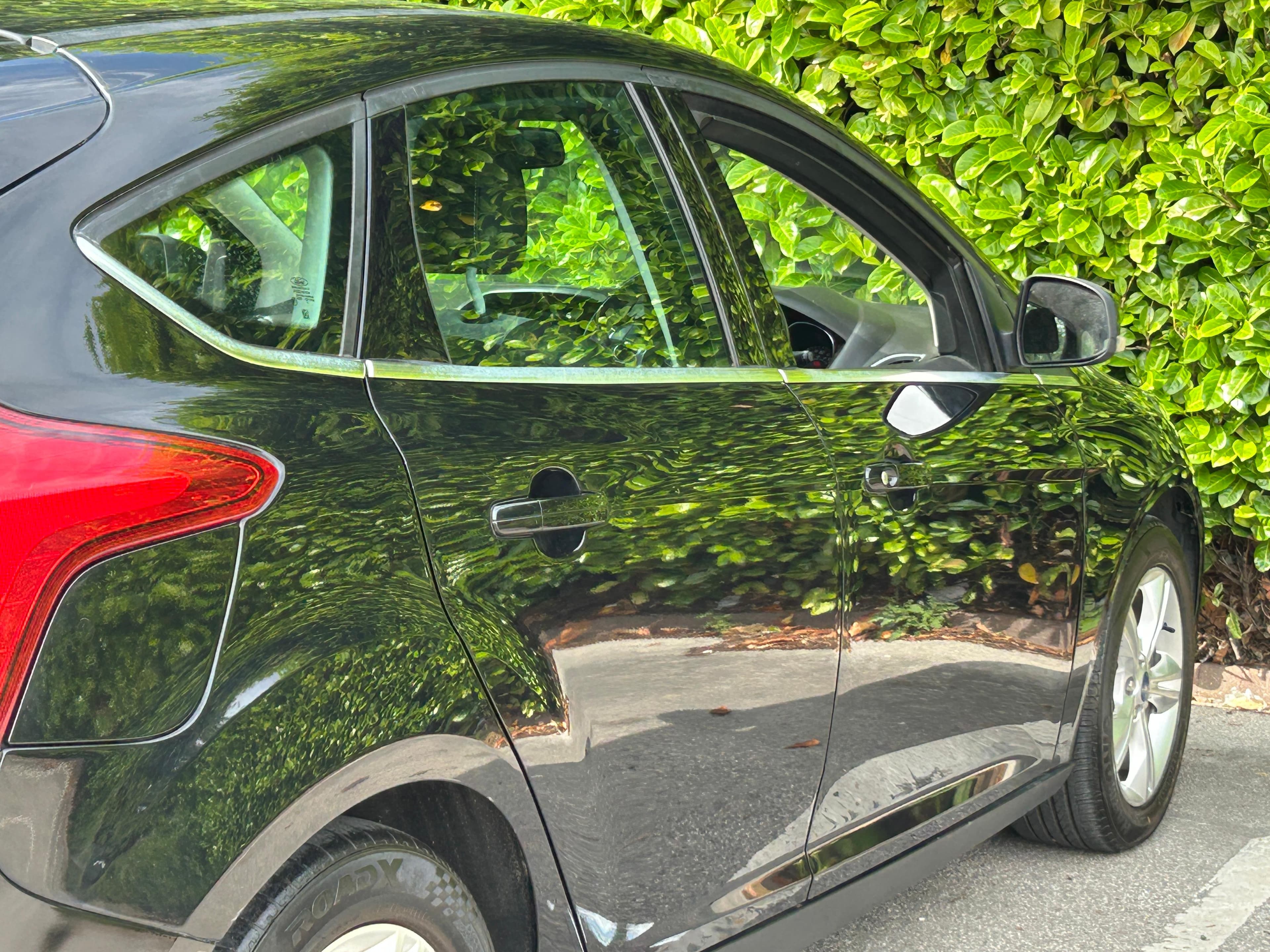Ford Focus view 9