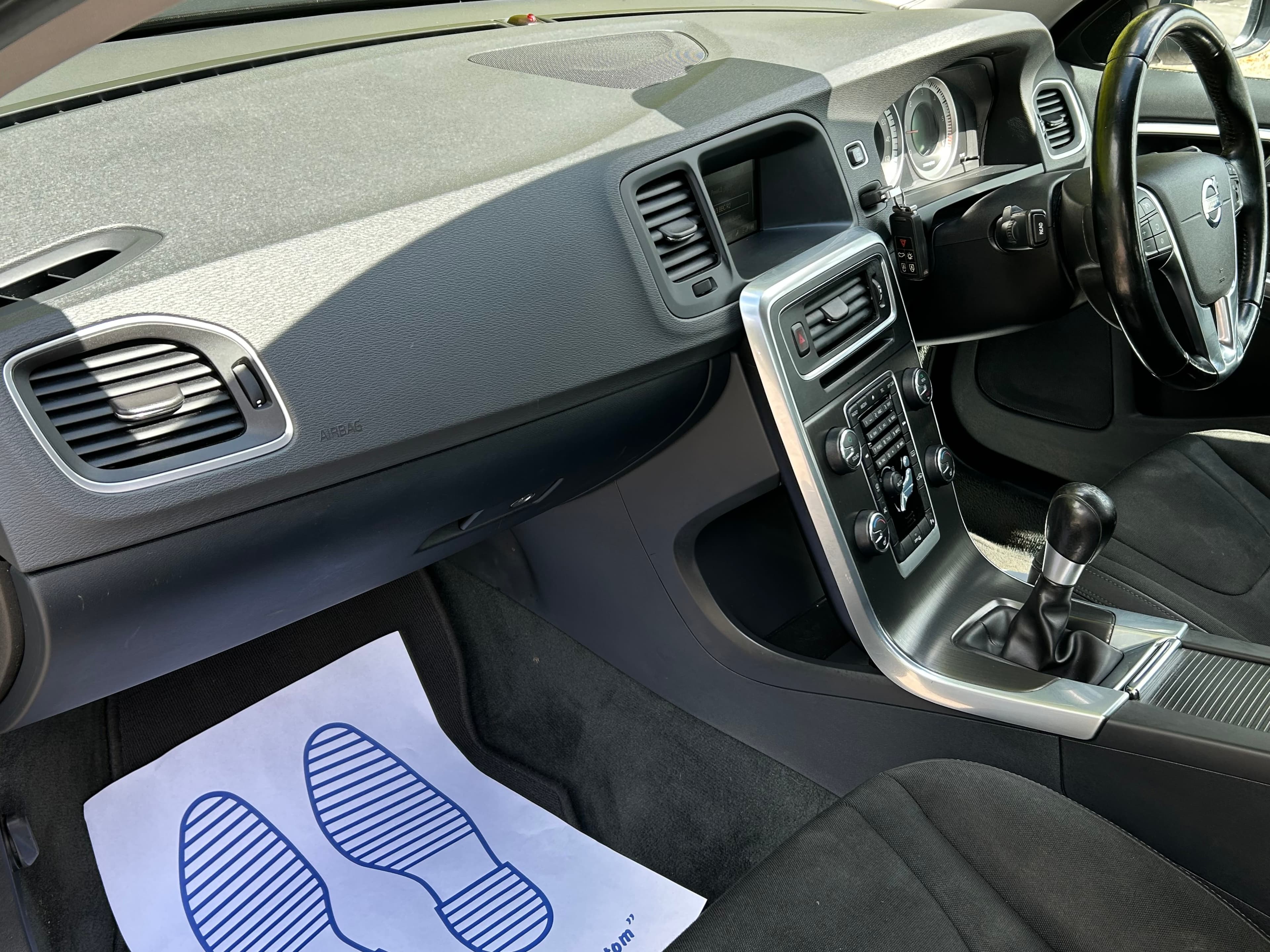 VOLVO V60 DRIVe SE view 14