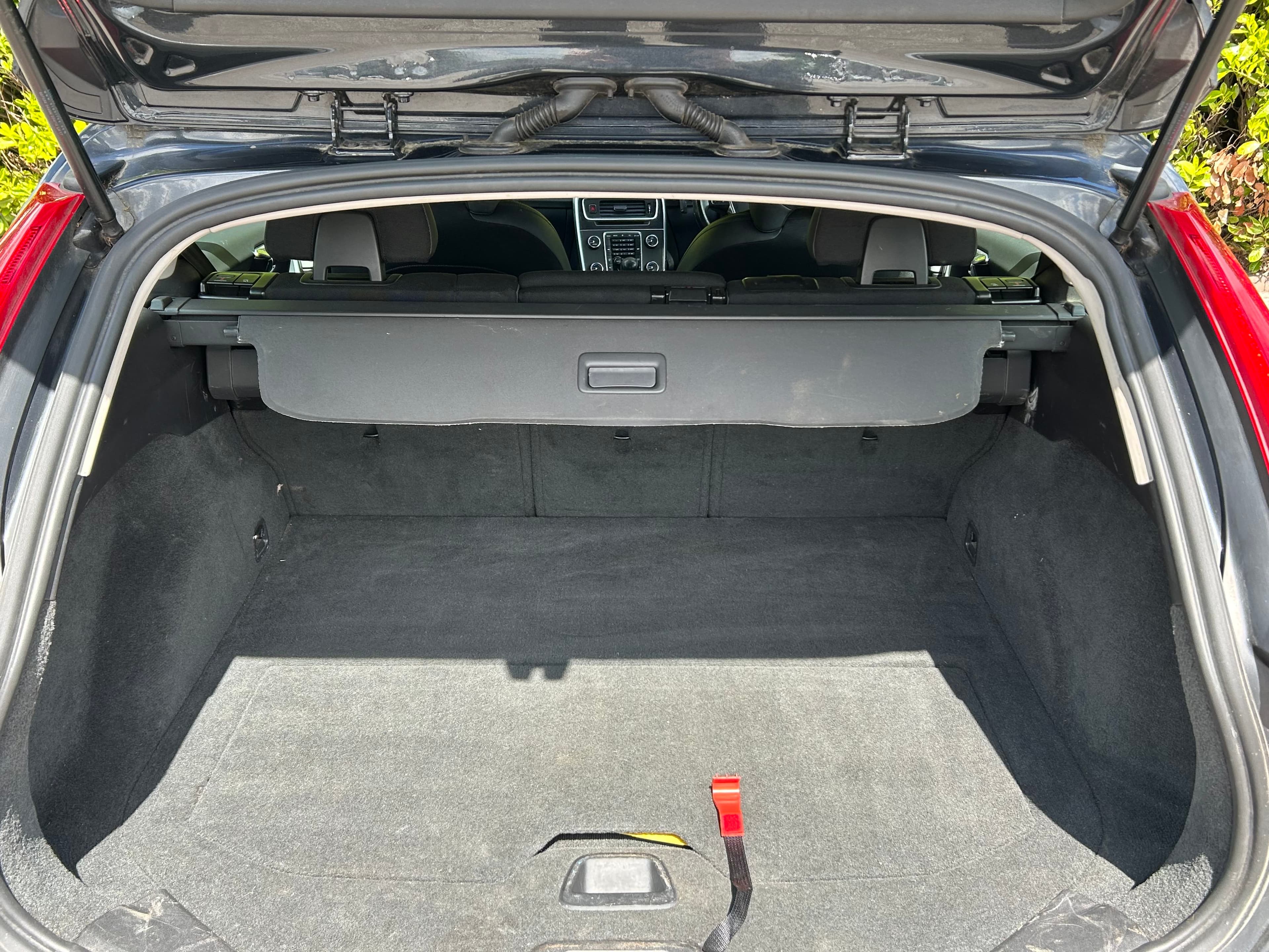 VOLVO V60 DRIVe SE view 27