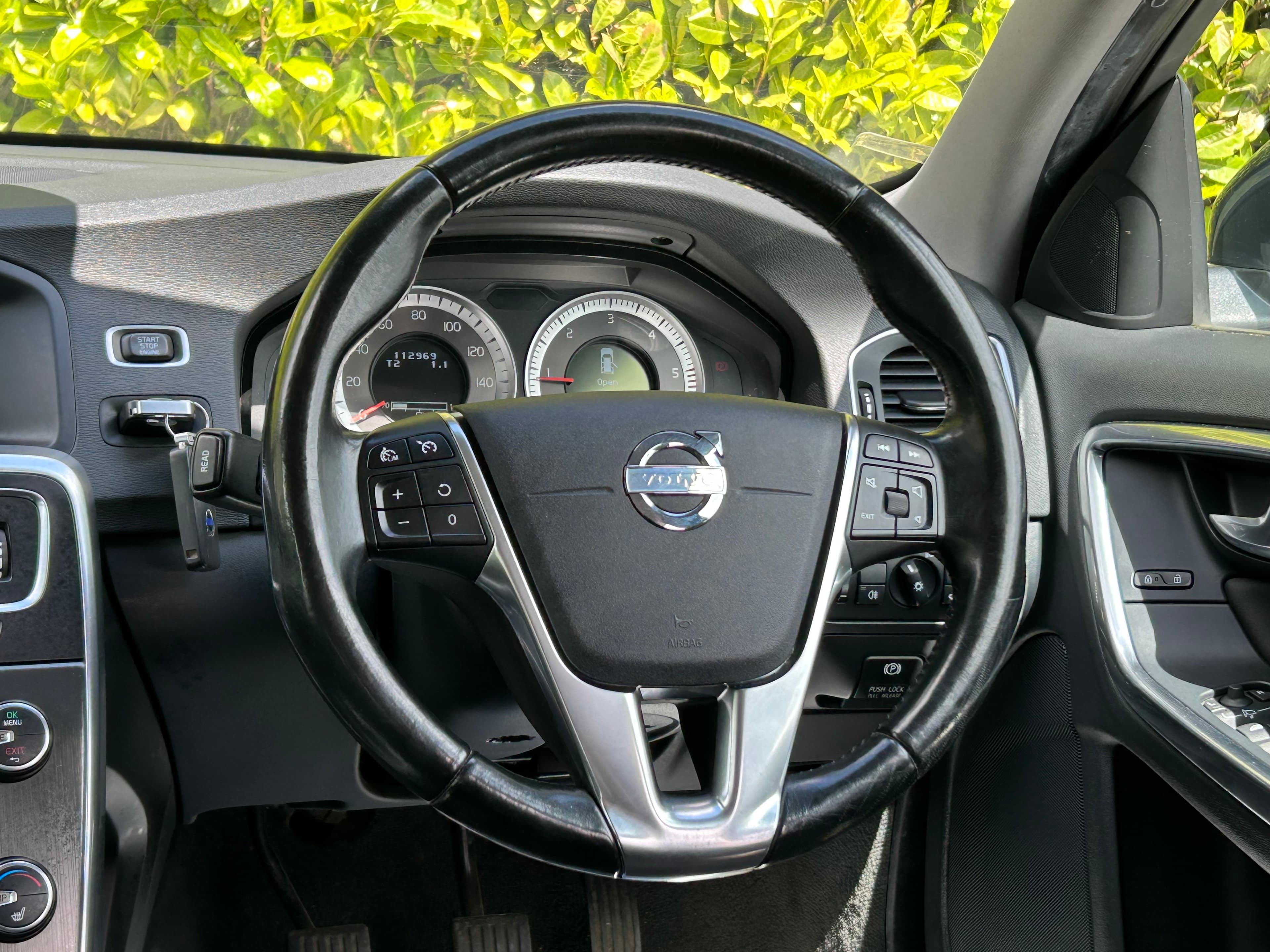 VOLVO V60 DRIVe SE view 28
