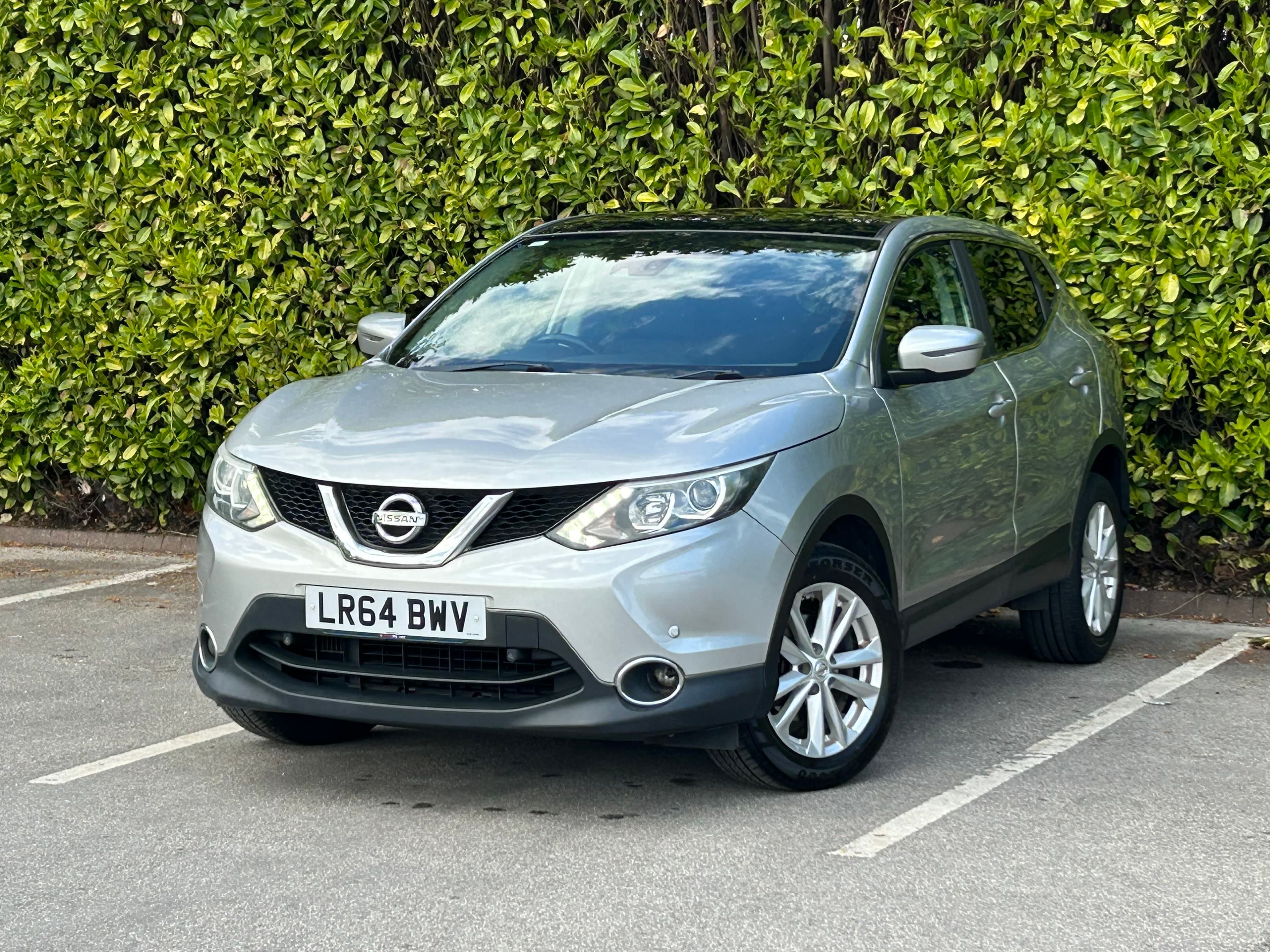 NISSAN Qashqai dCi Acenta Premium view 3