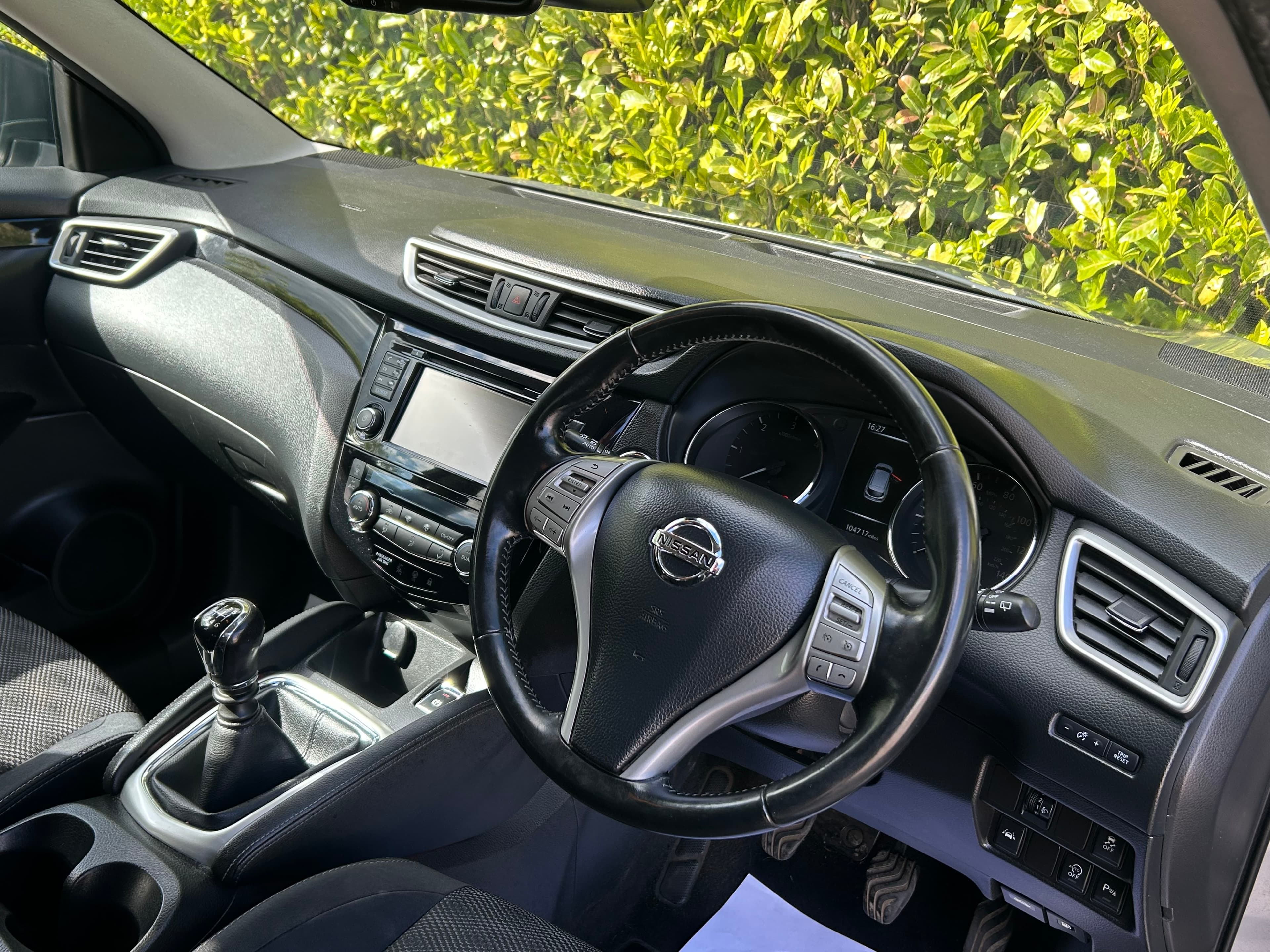 NISSAN Qashqai dCi Acenta Premium view 11