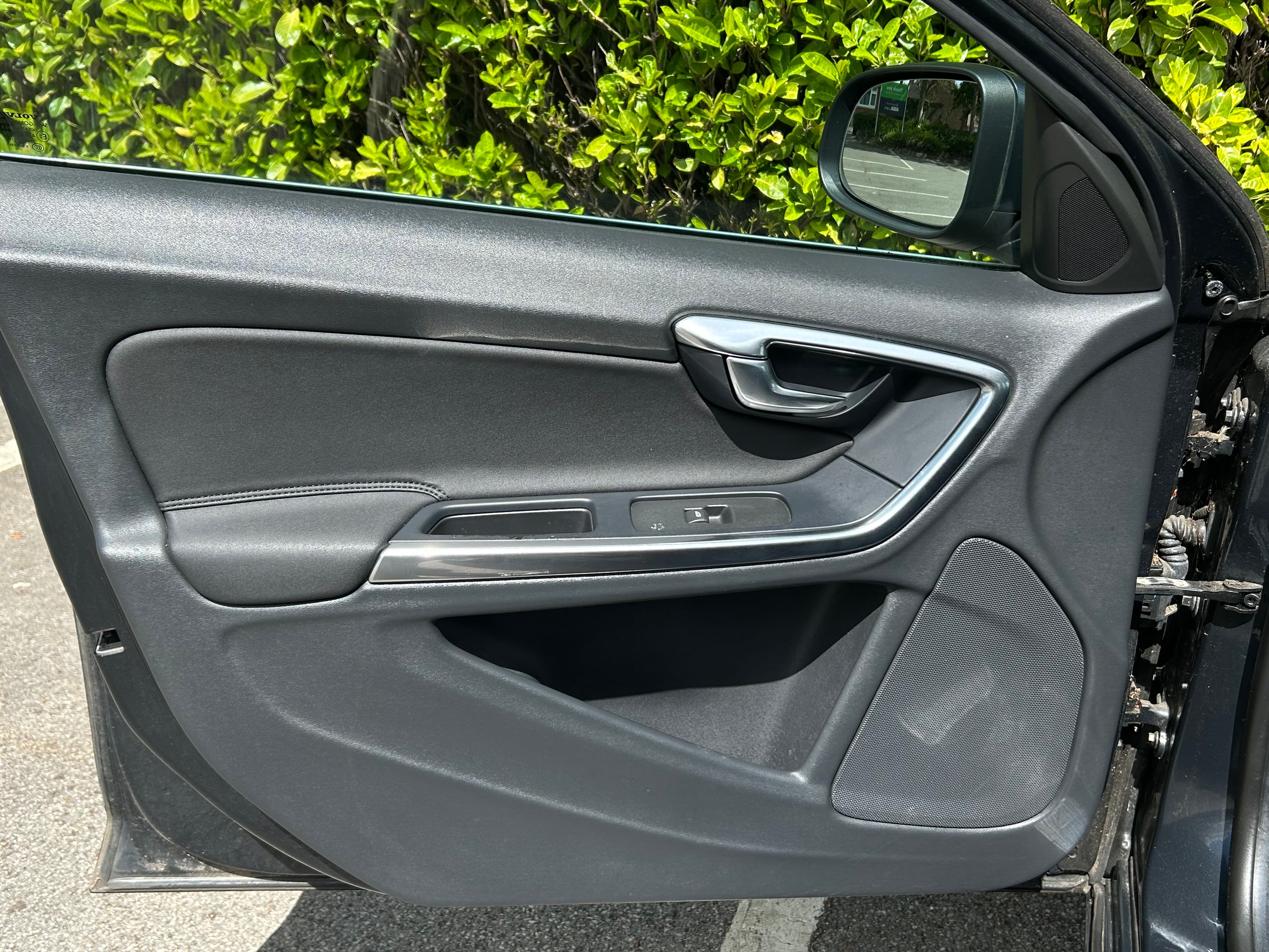 VOLVO V60 DRIVe SE view 20