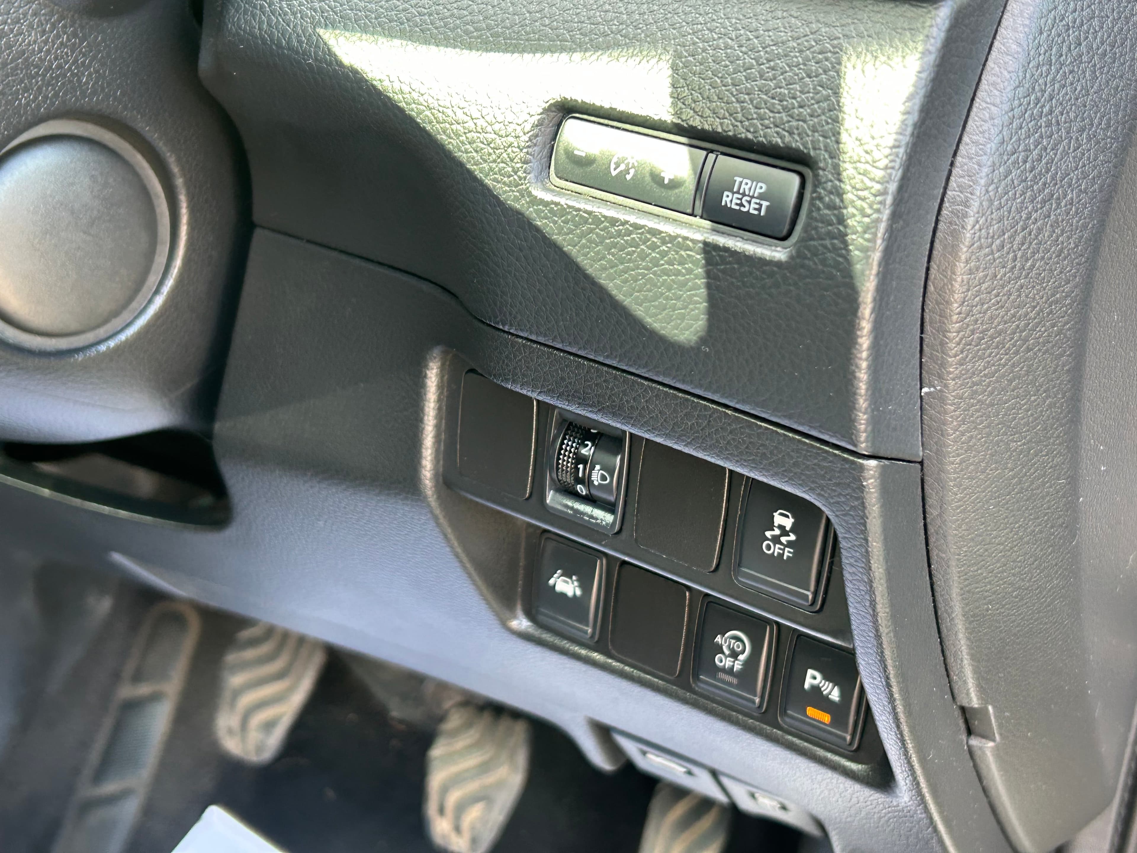 NISSAN Qashqai dCi Acenta Premium view 18