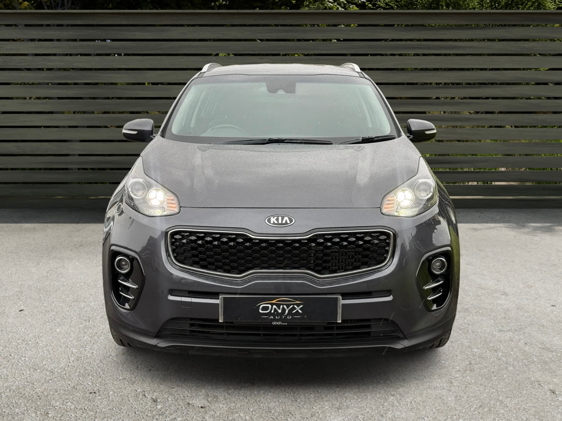 KIA Sportage view 2