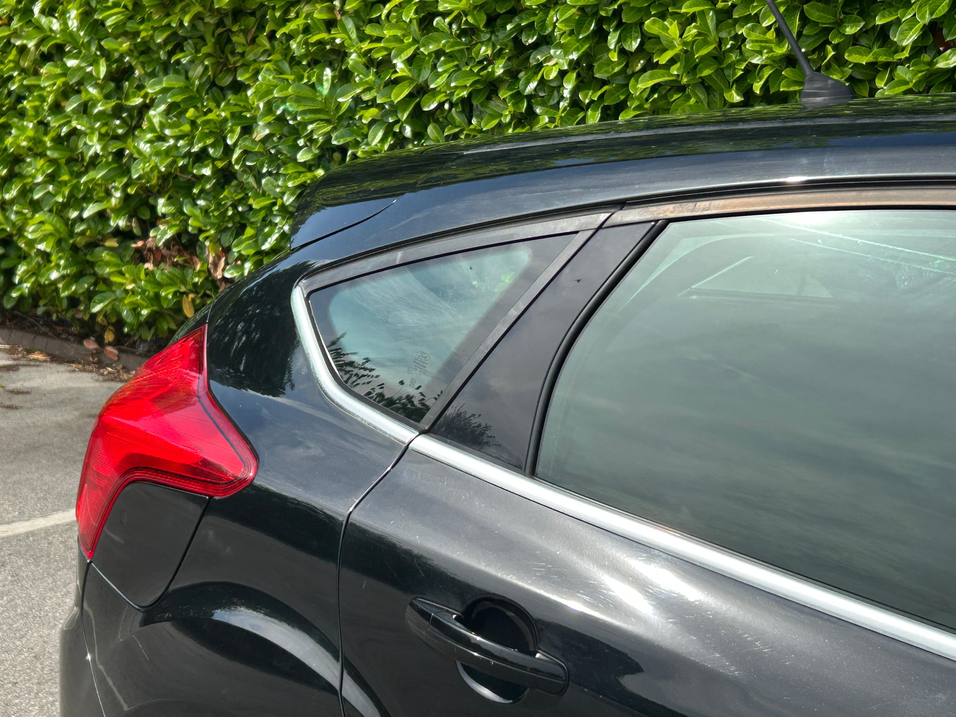 Ford Focus view 16