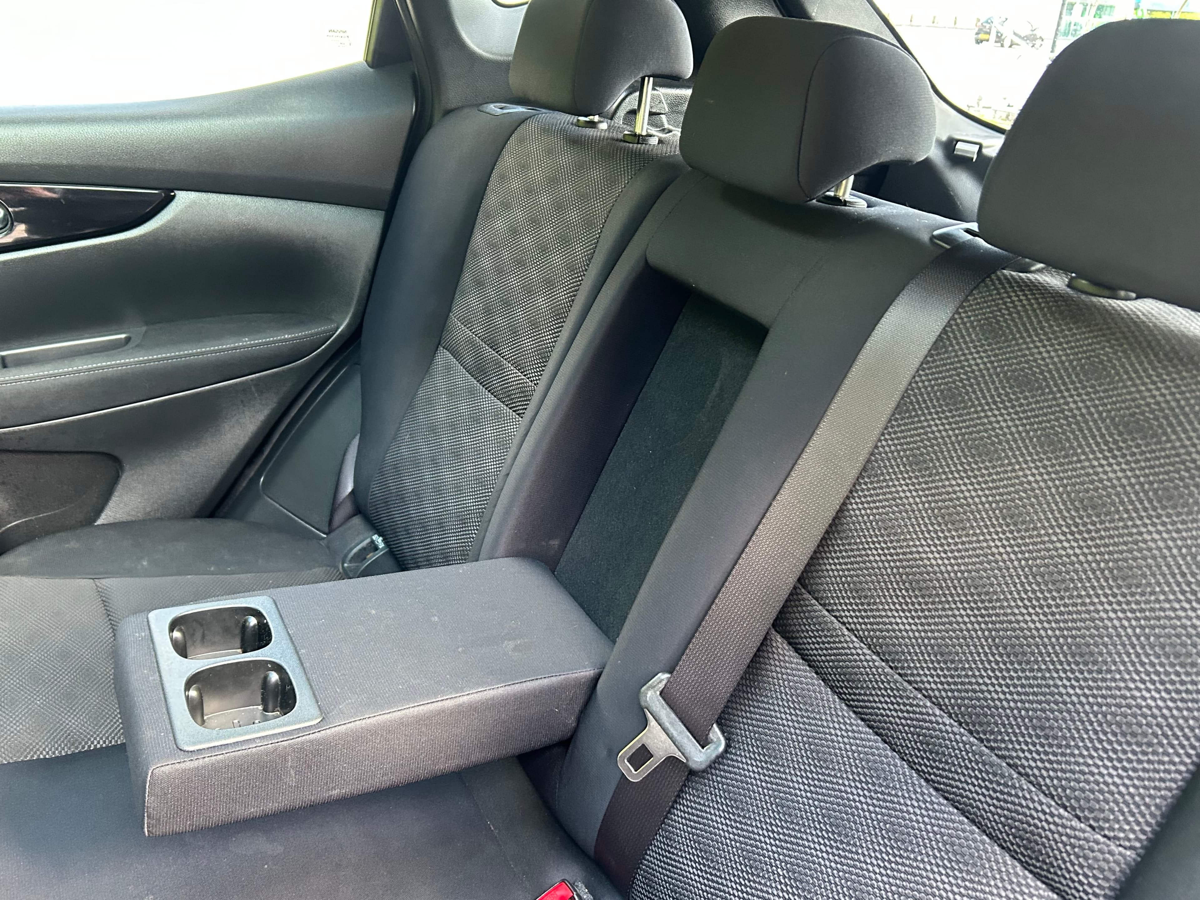 NISSAN Qashqai dCi Acenta Premium view 20