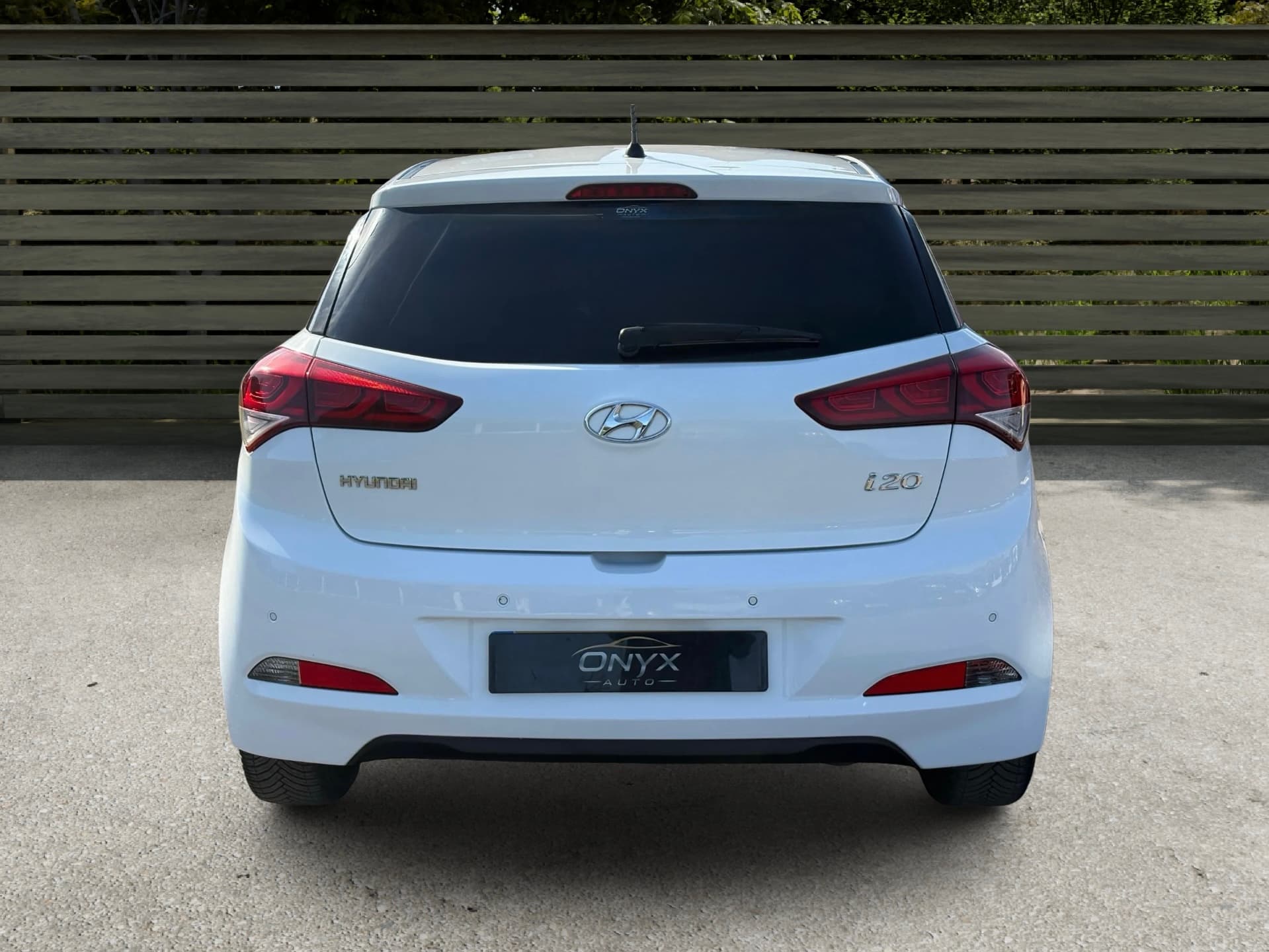 HYUNDAI I20 PREMIUM view 7