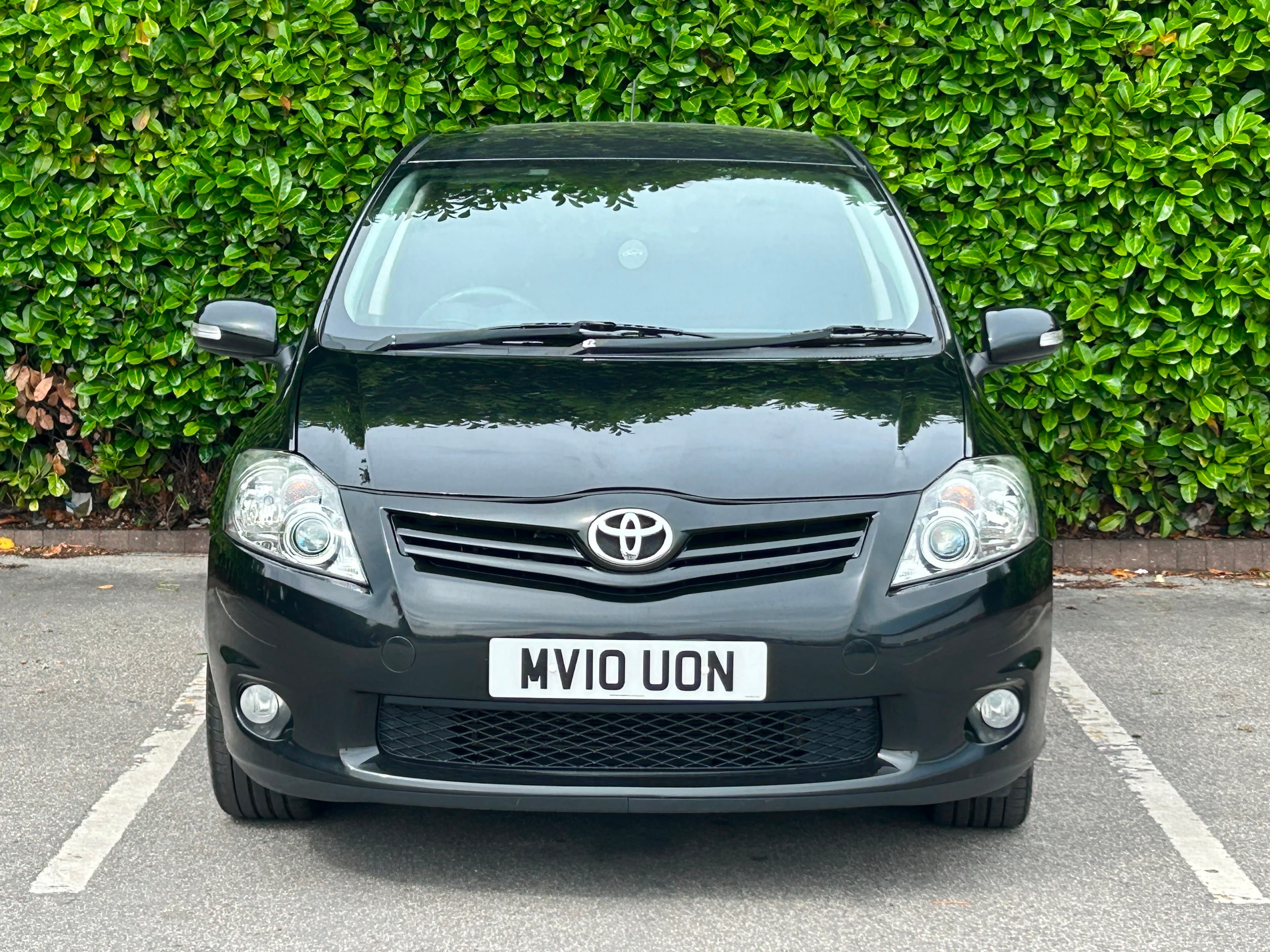 TOYOTA Auris V-Matic SR view 2