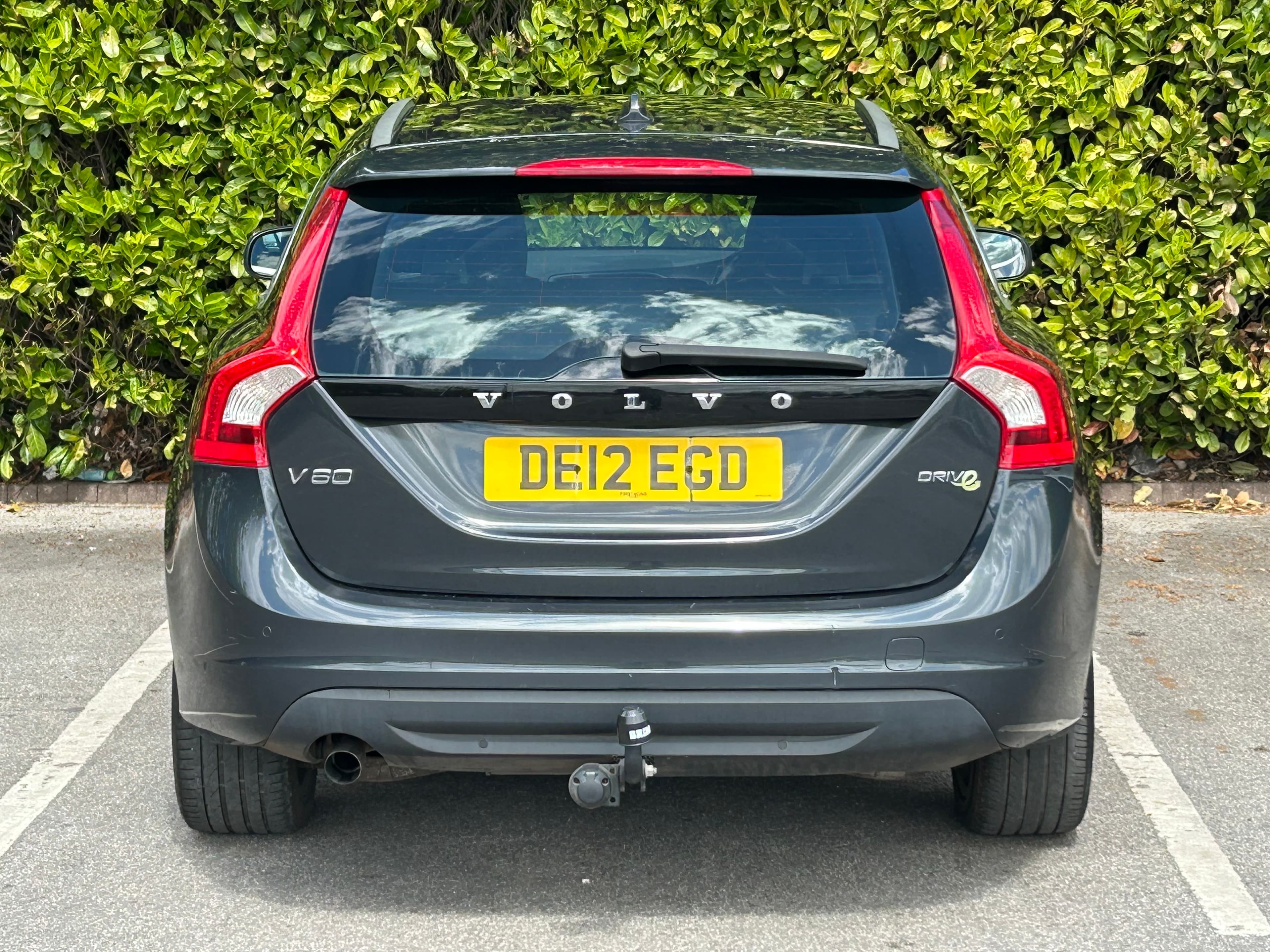 VOLVO V60 DRIVe SE view 6