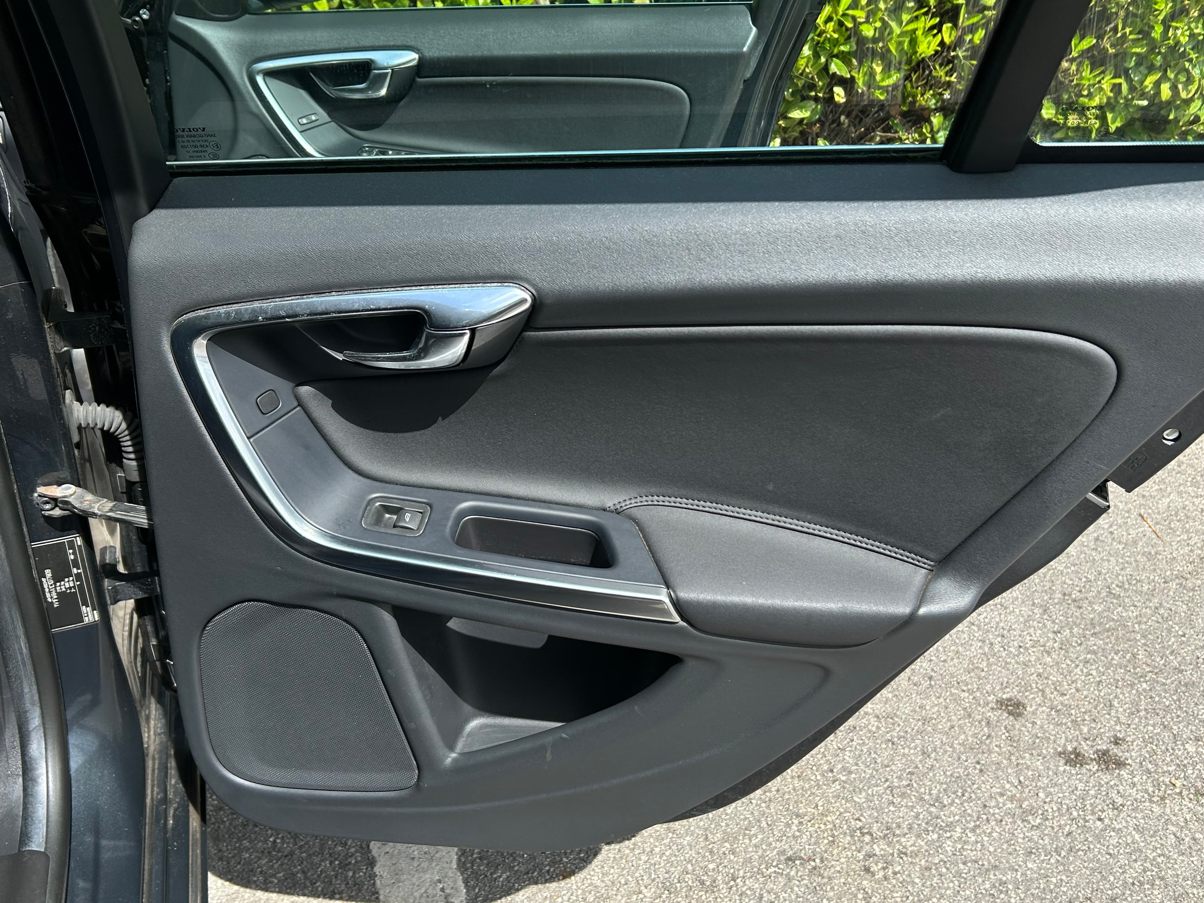 VOLVO V60 DRIVe SE view 21