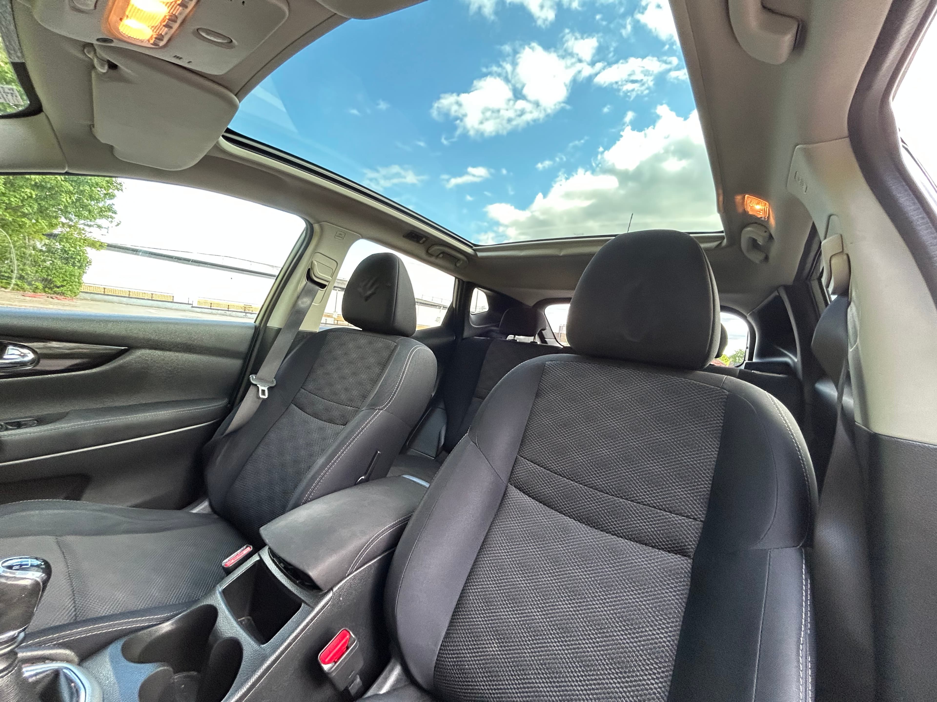 NISSAN Qashqai dCi Acenta Premium view 23