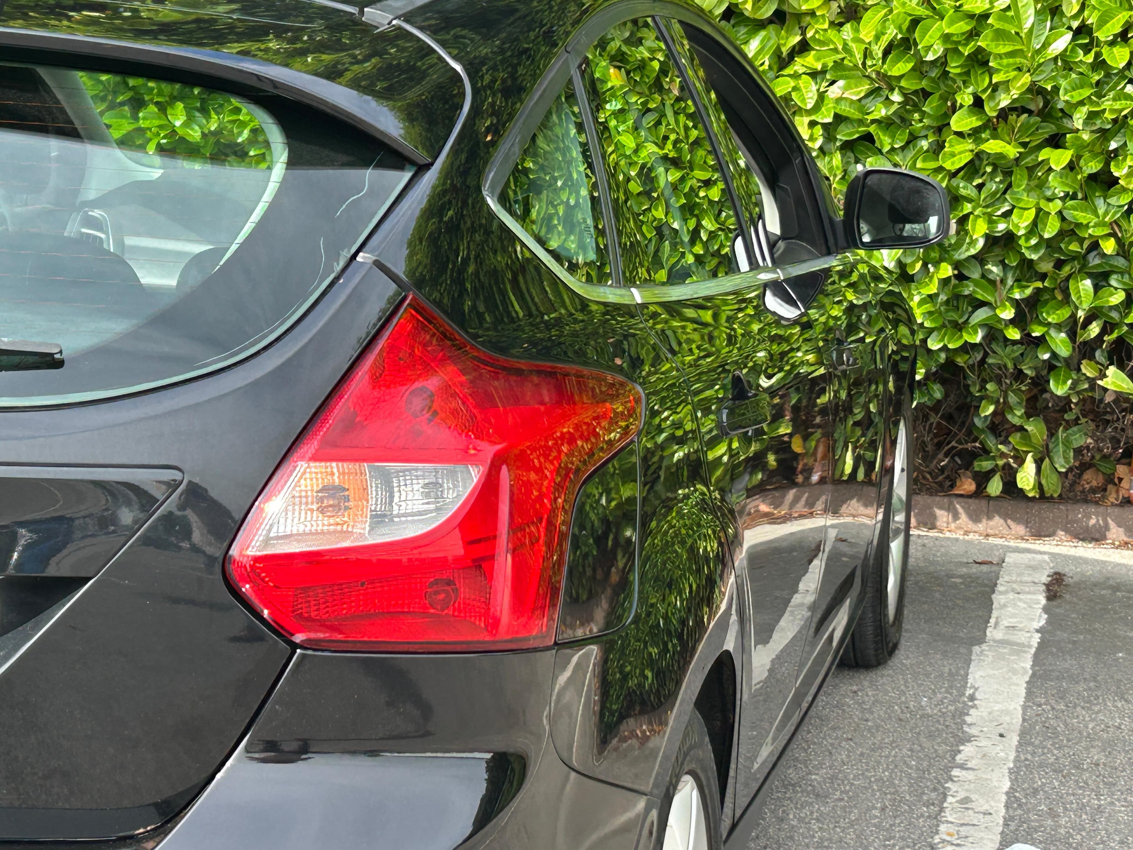 Ford Focus view 18
