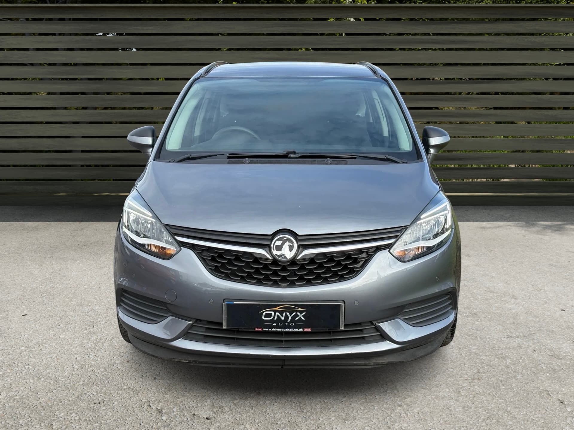 VAUXHALL Zafira tourer design view 2