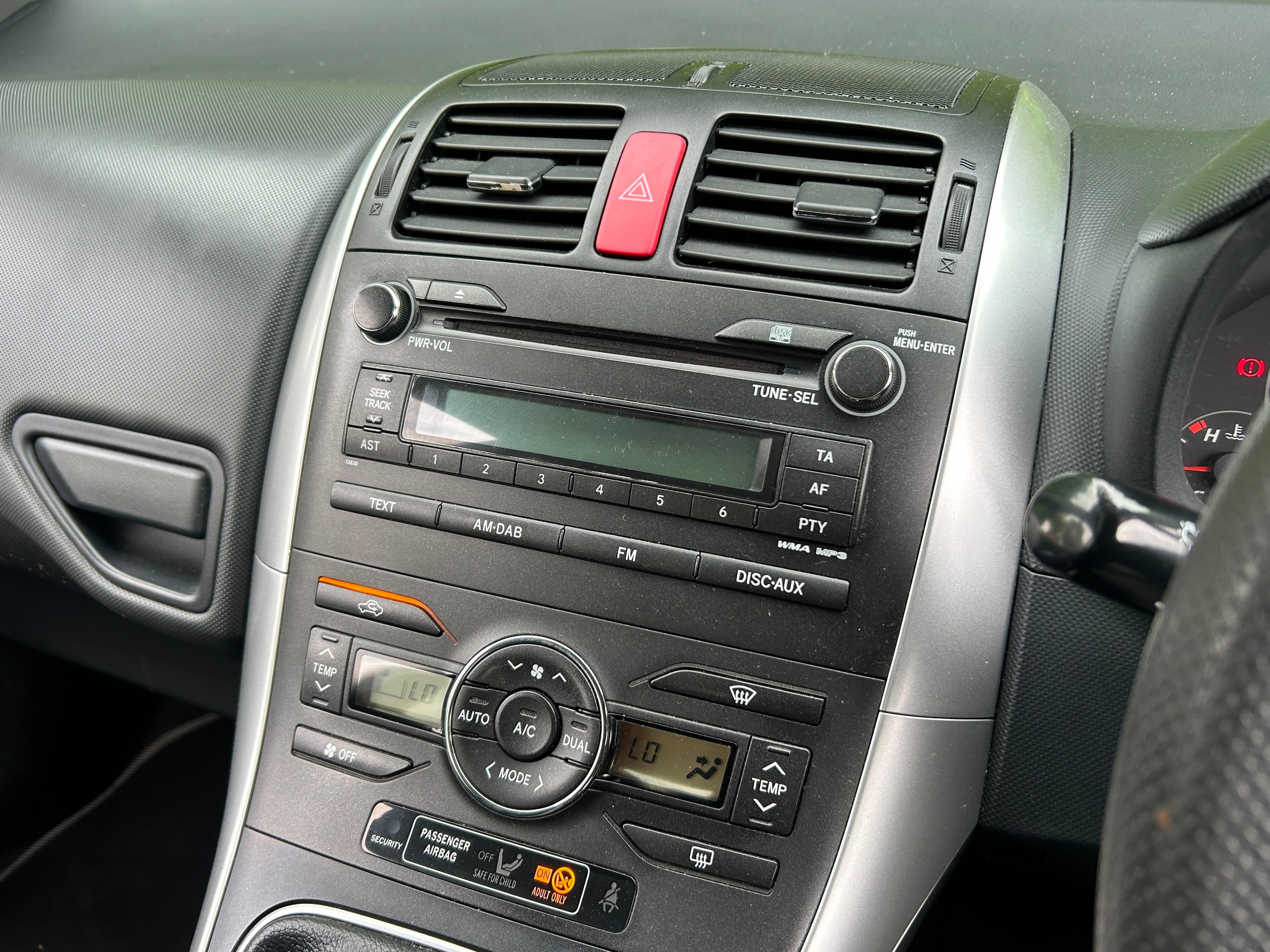 TOYOTA Auris V-Matic SR view 9