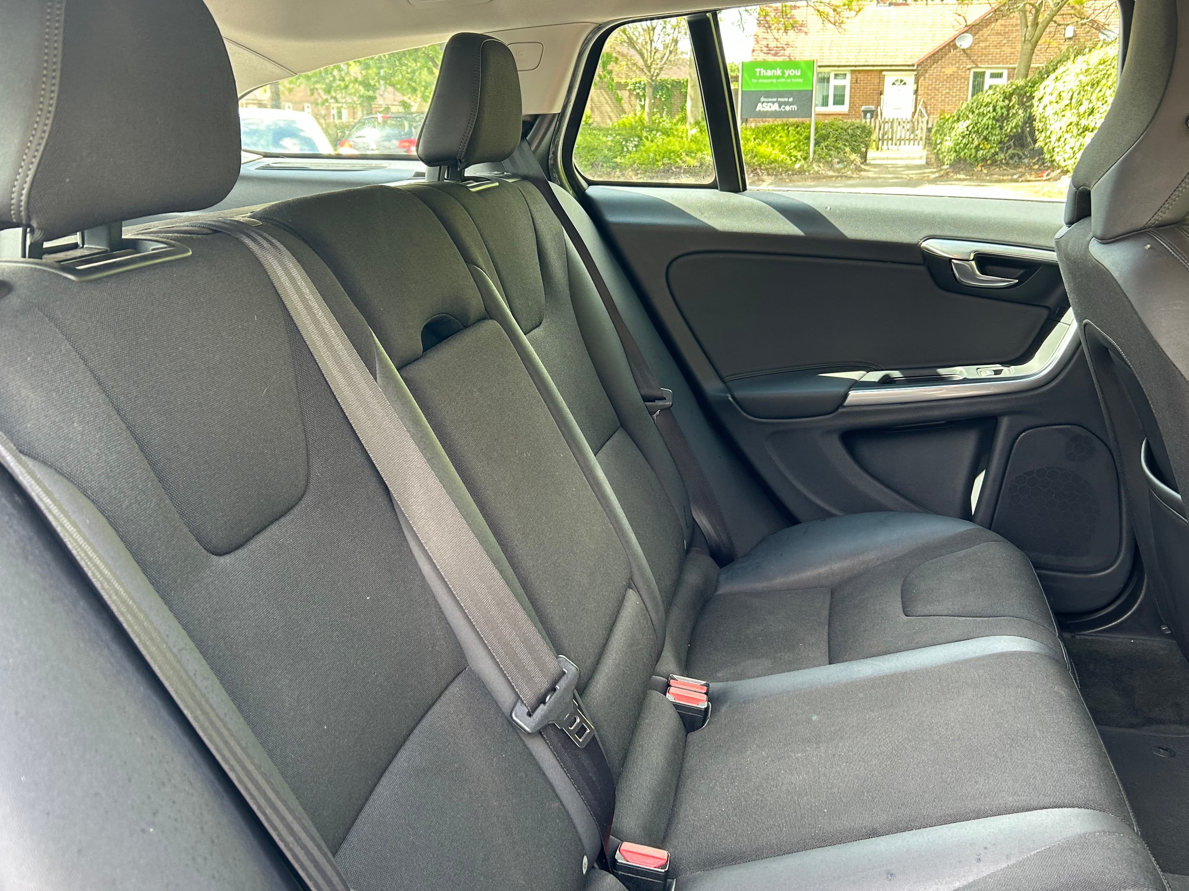 VOLVO V60 DRIVe SE view 23