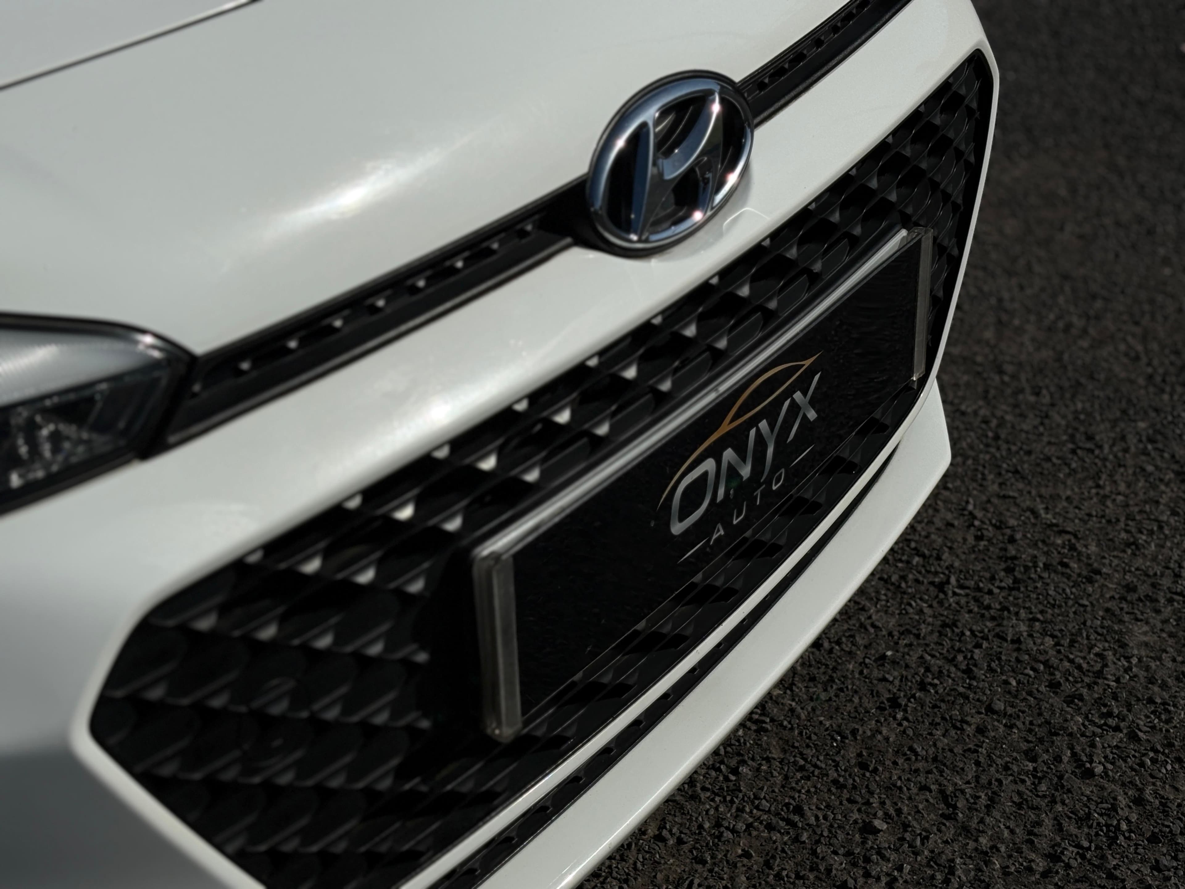 HYUNDAI I20 PREMIUM view 10